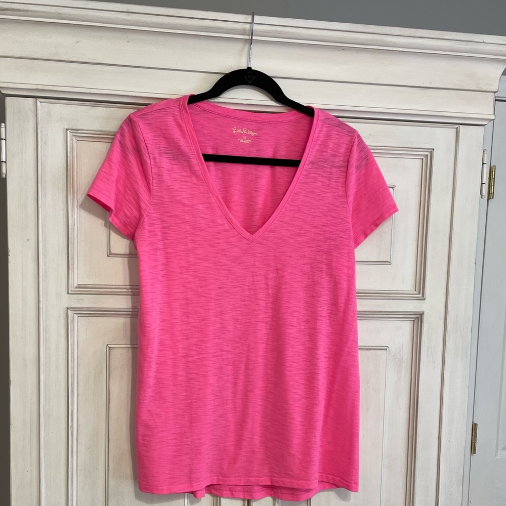 Lilly Pulitzer V-Neck Tshirt Flamingo Pink Size M